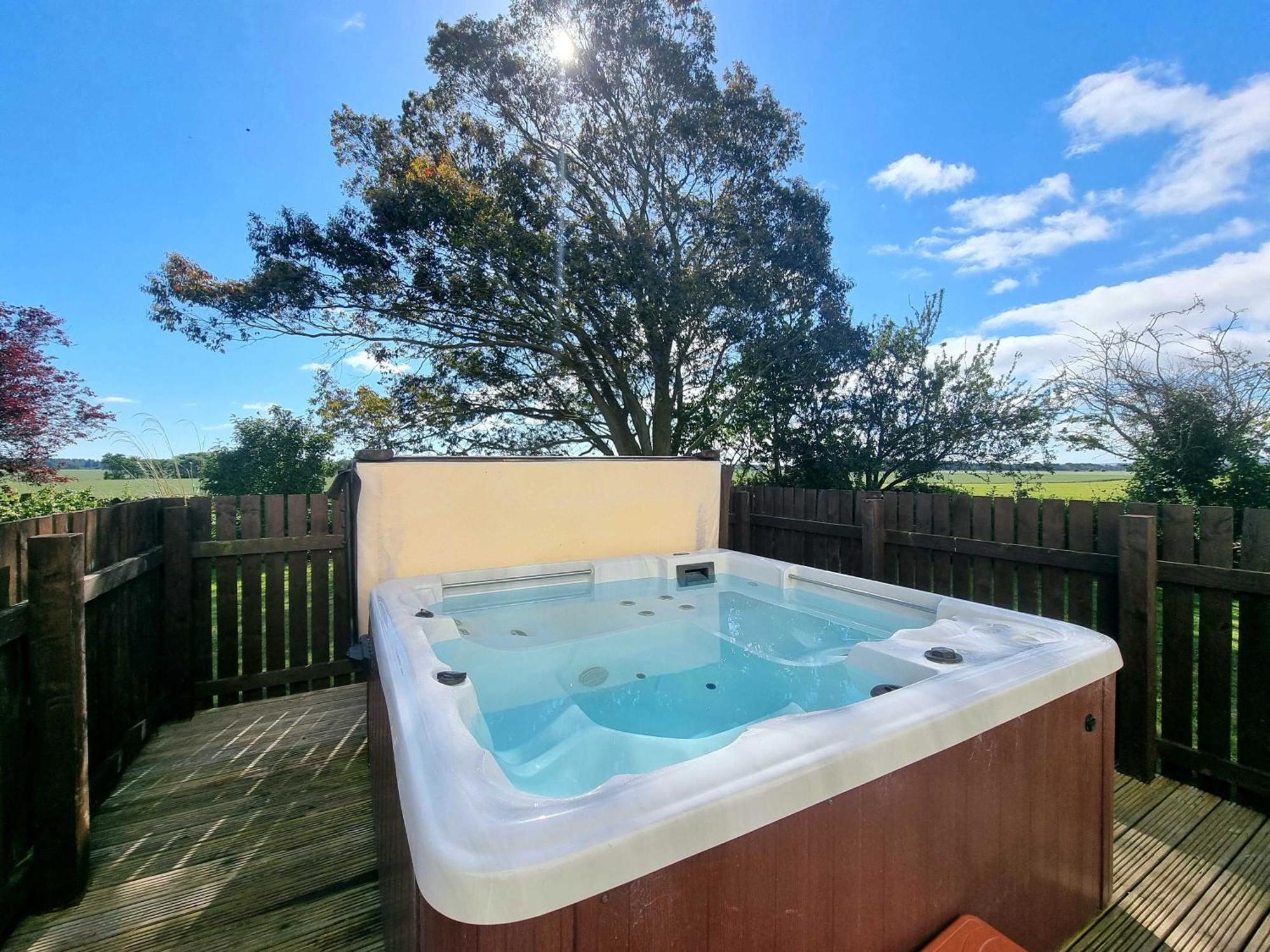 Vicarsford Farmhouse With Hot Tub Leuchars Экстерьер фото