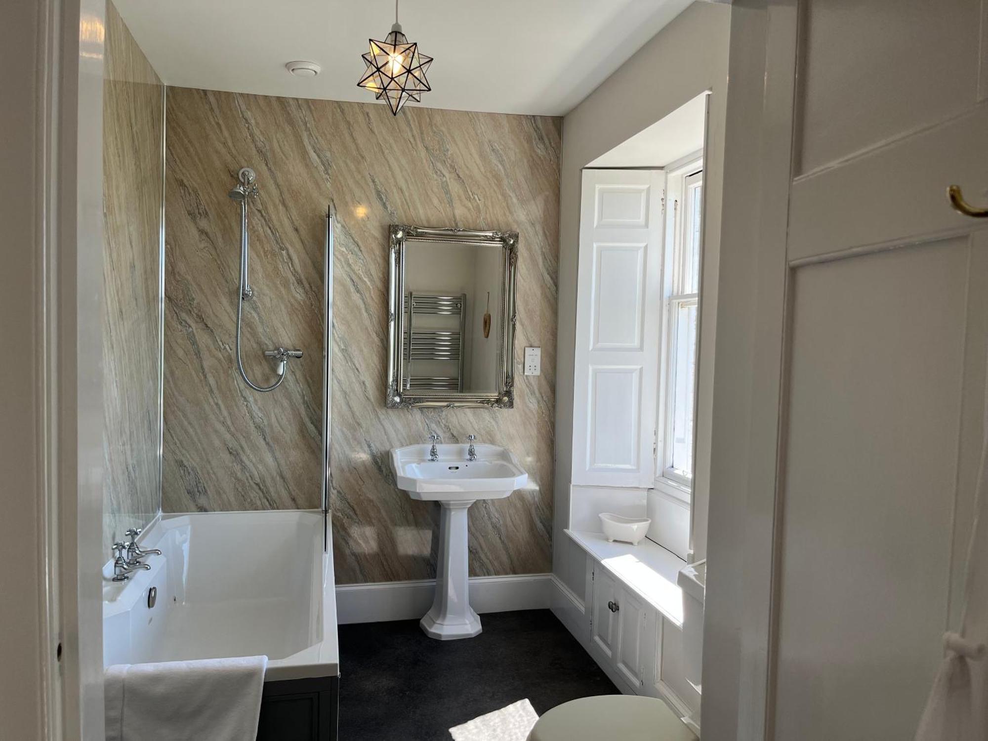 Vicarsford Farmhouse With Hot Tub Leuchars Экстерьер фото